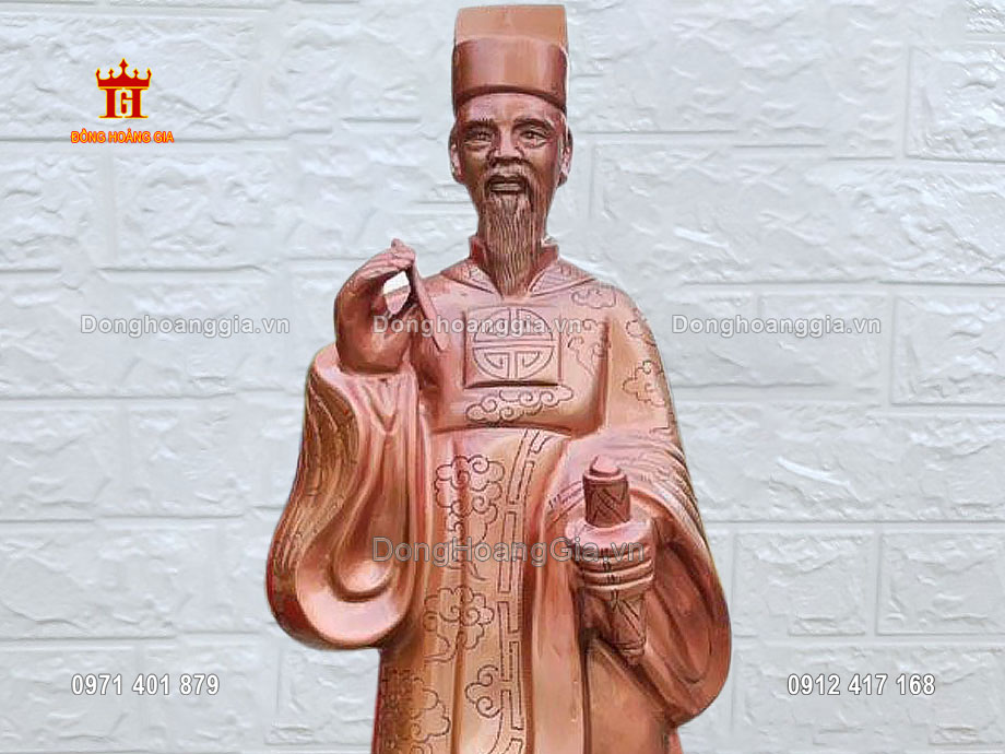 Từng đường nét trên pho tượng được chế tác tỉ mỉ và tinh xảo